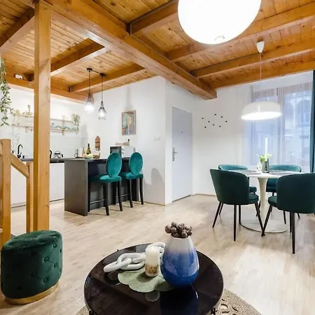 3br Duplex With Terrace