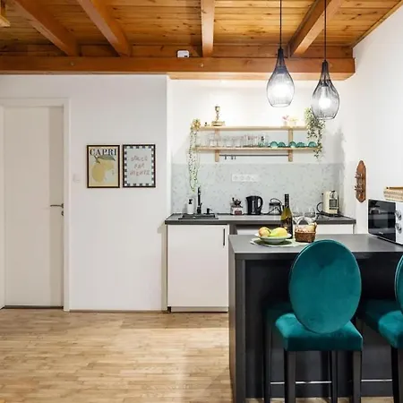 3br Duplex With Terrace * Budapest