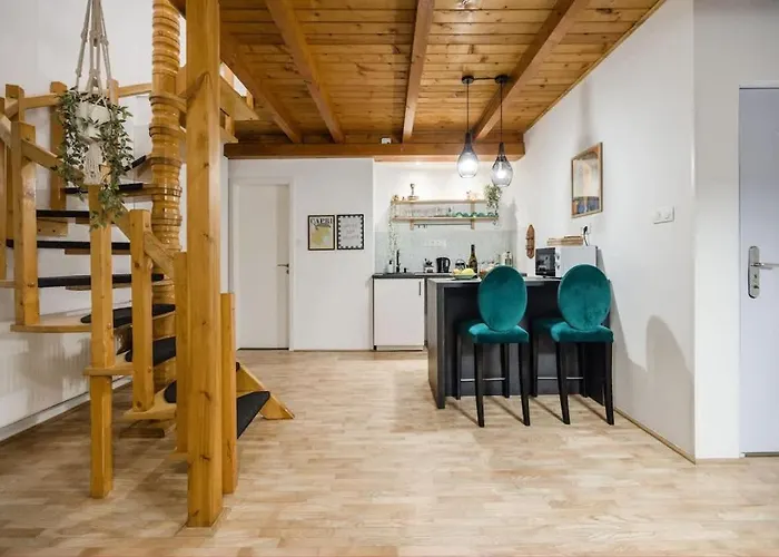 3br Duplex With Terrace * Budapest