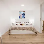 3br Duplex With Terrace *