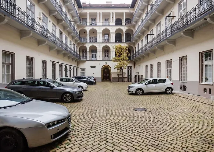 3br Duplex With Terrace Budapesta