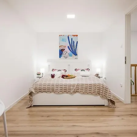 3br Duplex With Terrace *